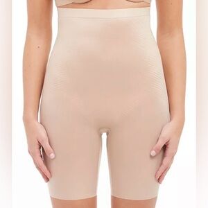 SPANX Thinstincts® High-Waisted Mid-Thigh Short Nude Beige 10006R - Sz M - NWOT